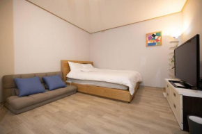 Eun House